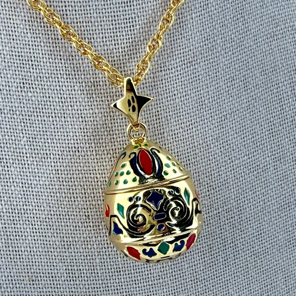 Vintage Joan Rivers Russian Holiday Egg Necklace - Picture 2 of 7